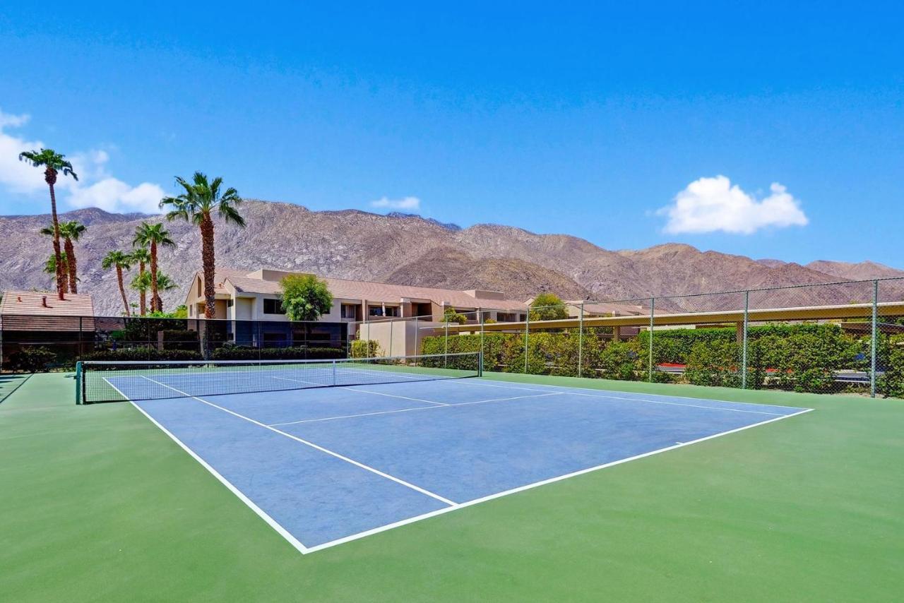 Modern Plaza Villas Oasis Palm Springs Esterno foto